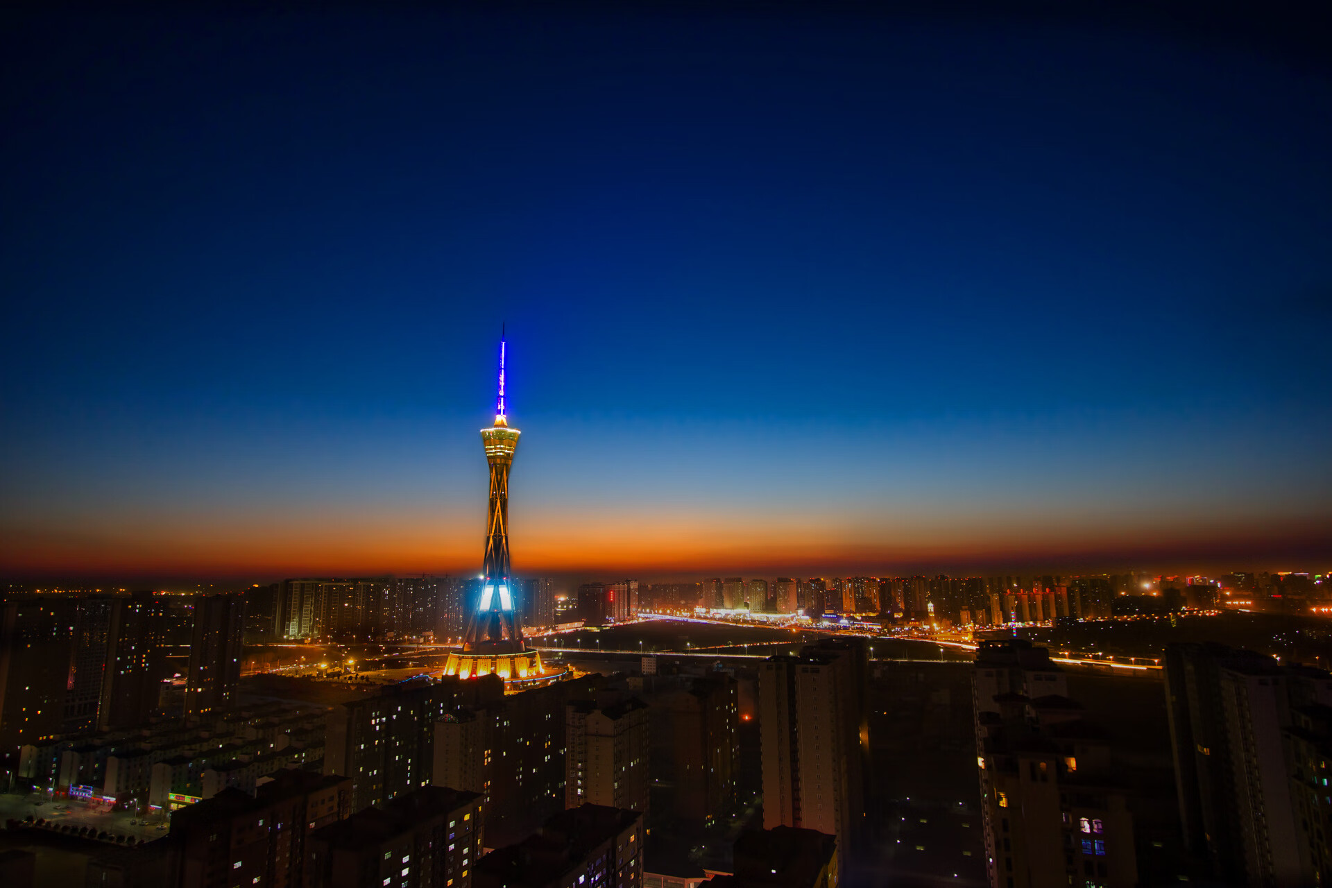 星空体育入口-AC米兰联手签约西班牙中场，夺冠前景大增，效力过ac米兰的中场