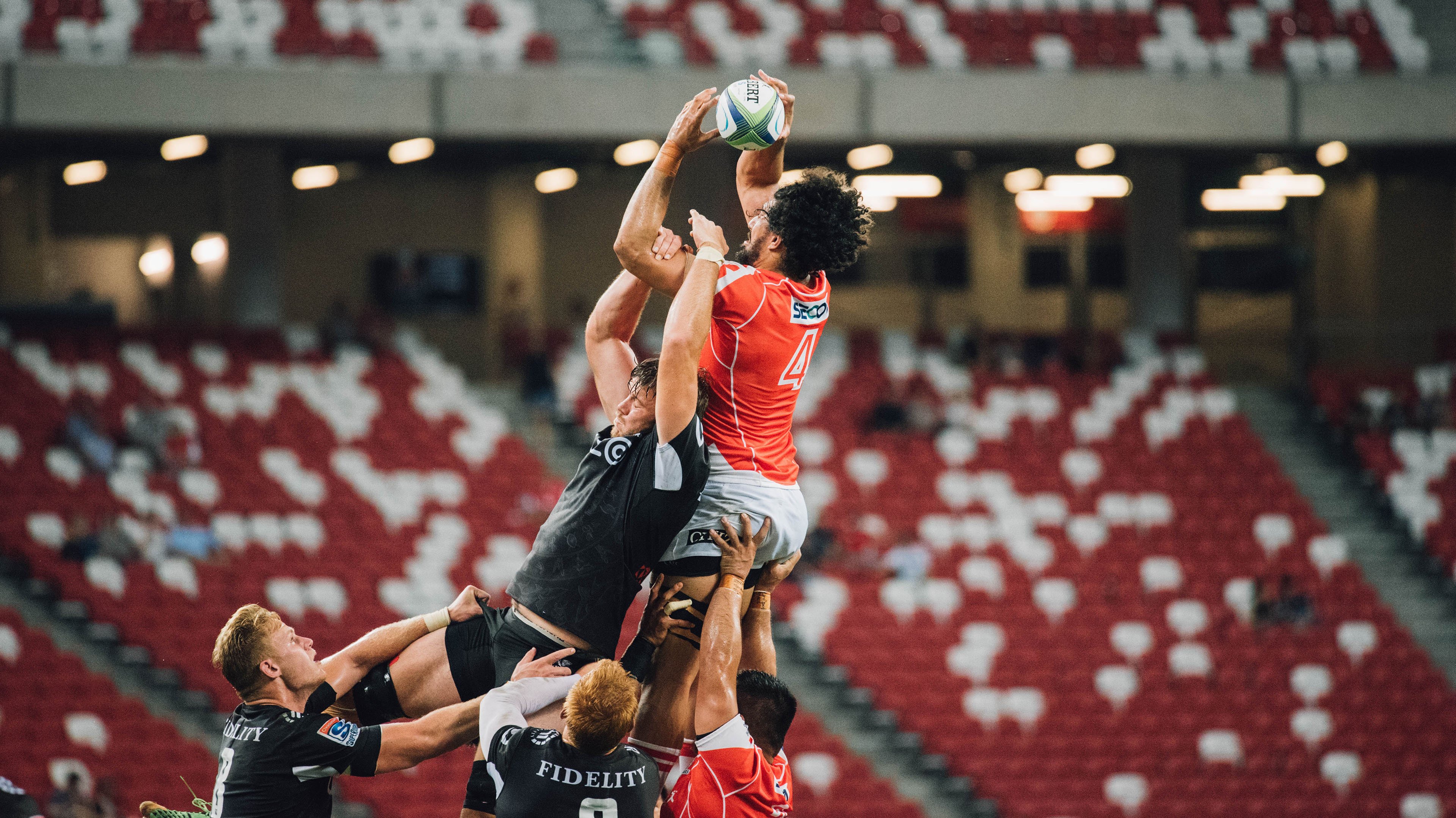 青少年跳伞体验营，勇敢跃入天空的勇气之旅，跳伞课程